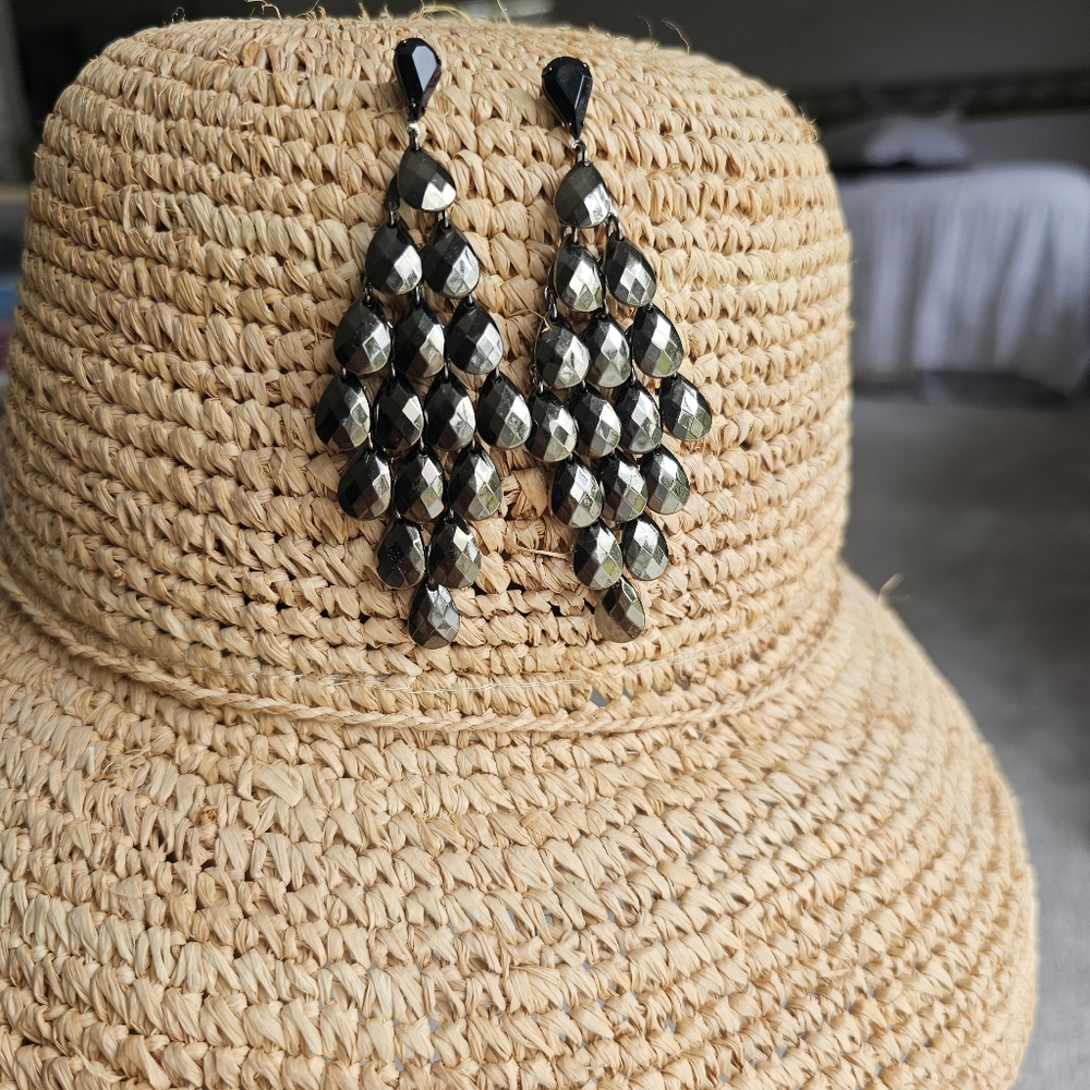3 pairs of earrings - Picture 4 of 8